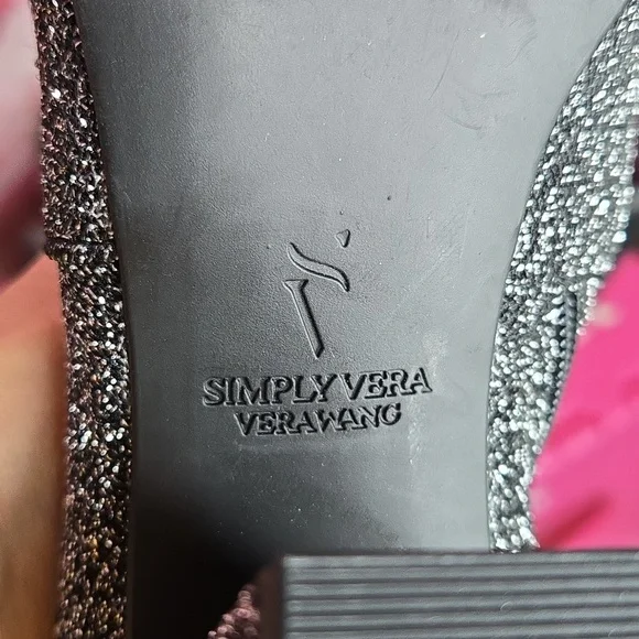 Simply Vera Wang womens tall chunky 3.5" inch heel silver boots like new - Picture 9 of 9